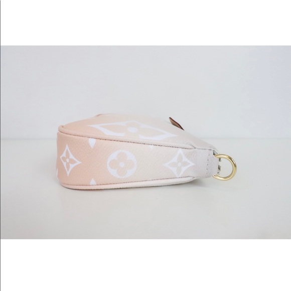 Louis Vuitton Multi Pochette Bag By the Pool Brume - Picture 4 of 12